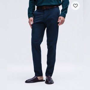 Excellent condition men’s lululemon commission pant in dark gray